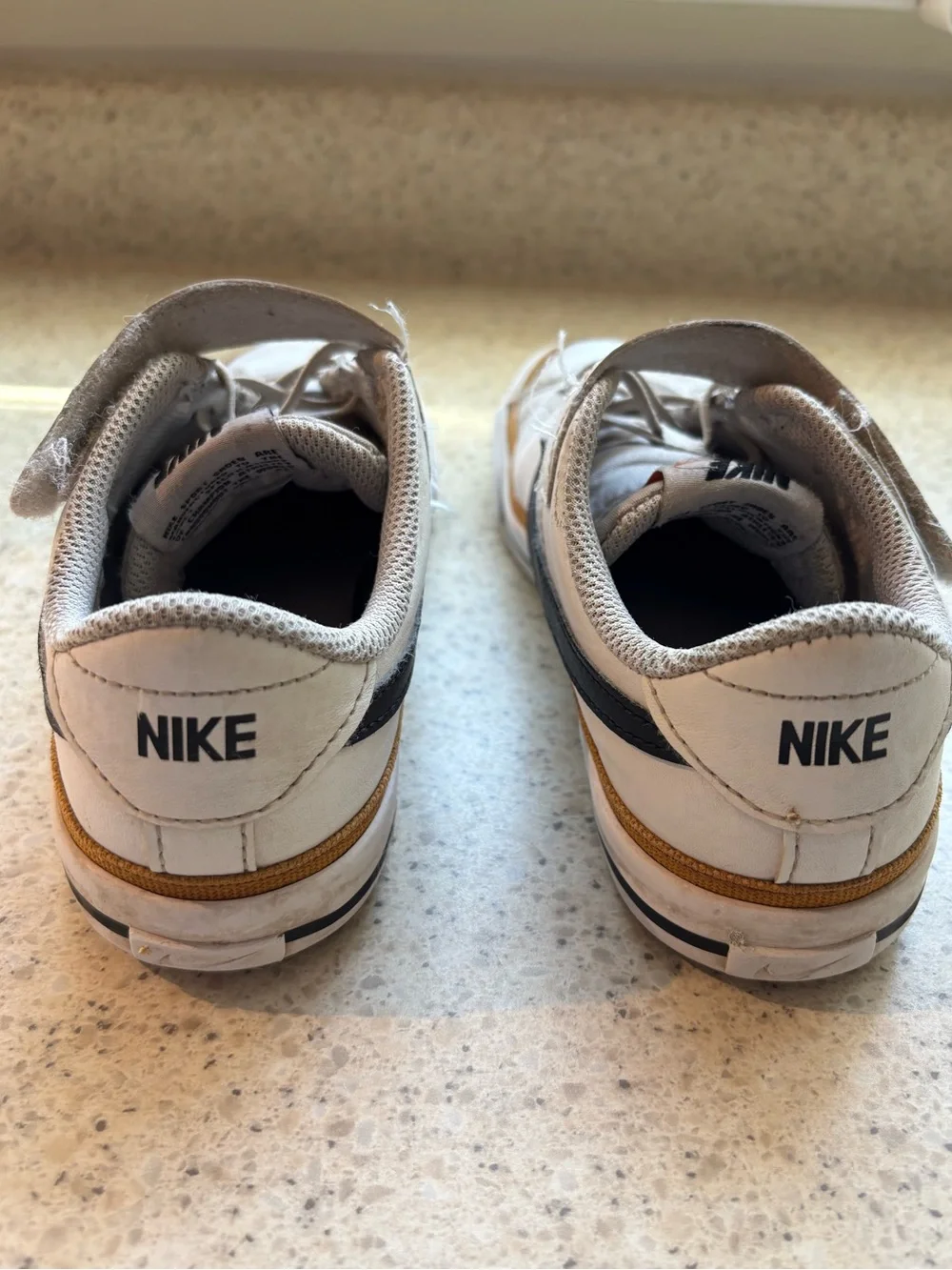 Nike Kids White & Black Low-Top Sneakers with Velcro Strap in Size 2